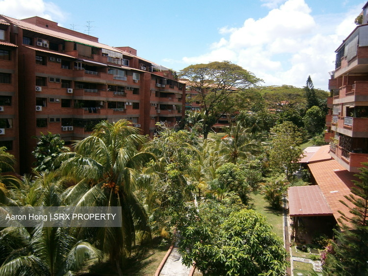 Loyang Valley (D17), Condominium #181679332